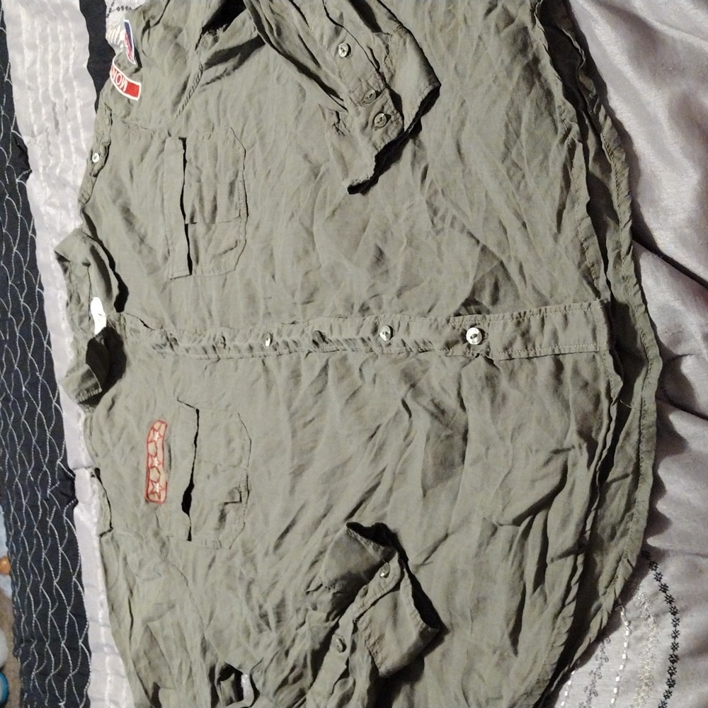 New American Eagle sheer army green button down long-sleeved top women's size LG